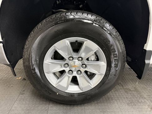 New 2026 Chevrolet Silverado 1500 W/T image 10