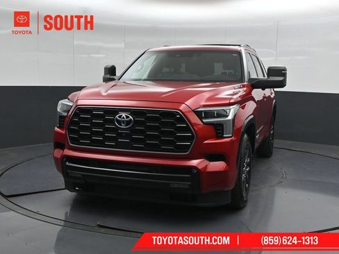 Used 2023 Toyota Sequoia Platinum AWD/4WD image 5
