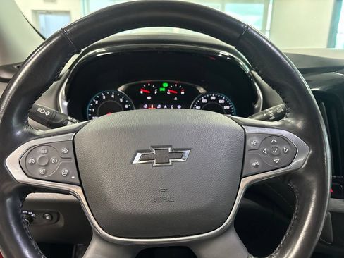 Used 2021 Chevrolet Traverse RS FWD image 19