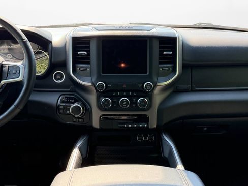 Used 2020 RAM 1500 Big Horn AWD/4WD image 11