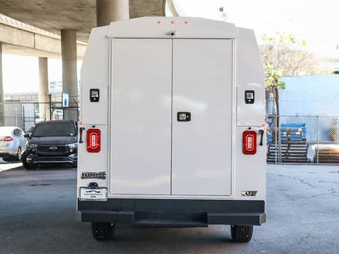 New 2026 Ford E-350 and Econoline 350 Super Duty w/ Power Equipment Group image 7