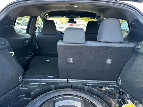 Used 2020 Toyota C-HR XLE image 41