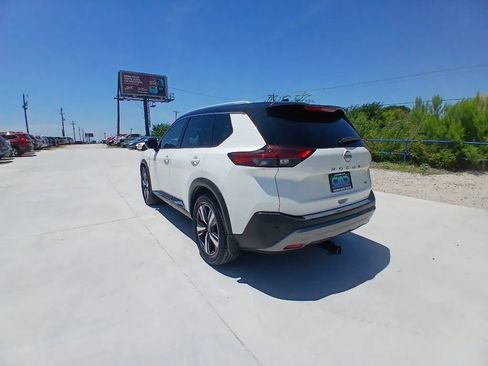 Used 2023 Nissan Rogue SL FWD image 8