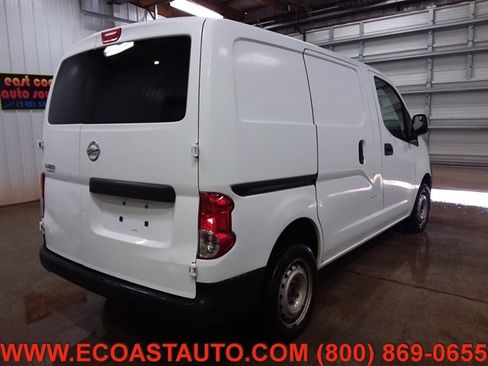 Used 2017 Nissan NV200 S w/ Back Door Glass Package image 3