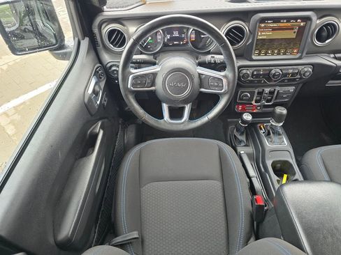 Used 2023 Jeep Wrangler Unlimited Rubicon 4xe w/ Cold Weather Group AWD/4WD image 36