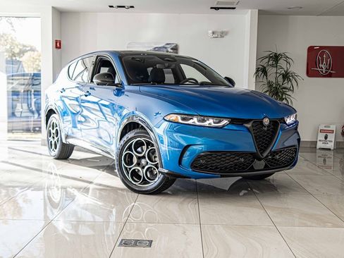 New 2025 Alfa Romeo Tonale w/ Premium Package image 5