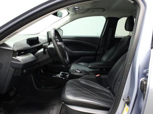 Used 2022 Ford Mustang Mach-E Select w/ Comfort/Technology Package image 16