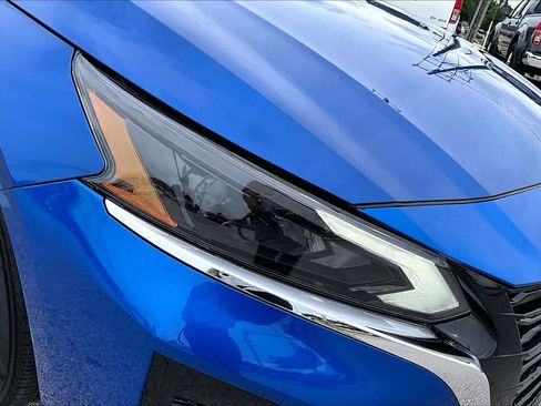 Used 2025 Nissan Altima 2.5 SV FWD image 28