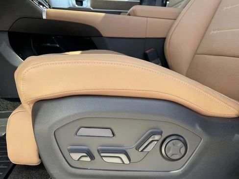 New 2026 Hyundai Santa Fe Calligraphy FWD image 25