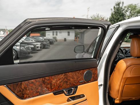 Used 2017 Jaguar XJ L Portfolio AWD/4WD image 9