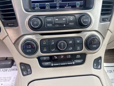 Used 2019 GMC Yukon XL Denali w/ Open Road Package RWD image 17
