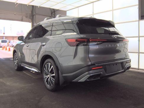 Used 2023 INFINITI QX60 Sensory w/ Vision Package FWD image 7