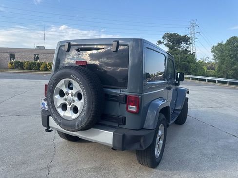 Used 2014 Jeep Wrangler Sahara w/ Connectivity Group AWD/4WD image 8