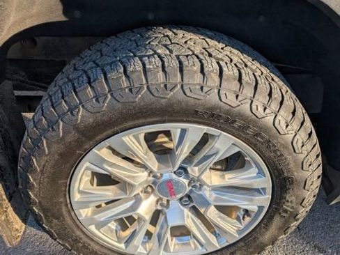 Used 2024 GMC Sierra 1500 Denali w/ Technology Package AWD/4WD image 14
