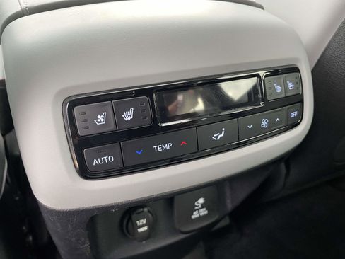 Certified 2025 Hyundai Palisade SEL image 11