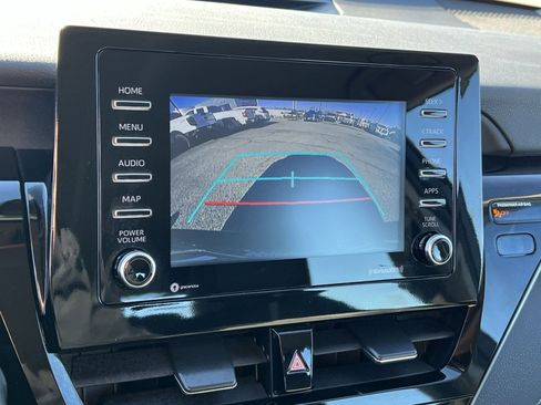 Used 2023 Toyota Camry SE image 19