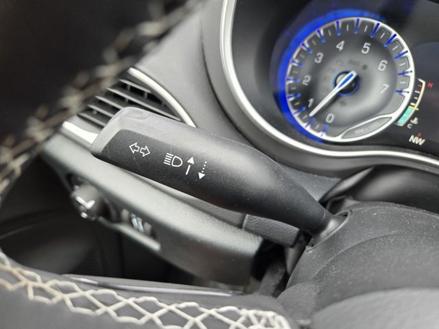Used 2026 Chrysler Pacifica Select FWD image 23