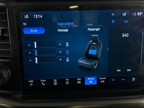 Used 2024 Ford F150 Platinum w/ FX4 Off-Road Package image 22