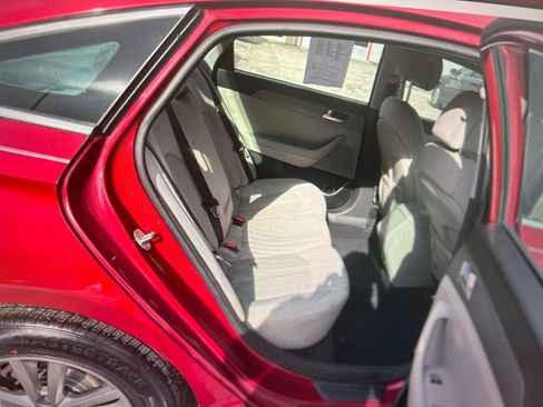 Used 2015 Hyundai Sonata SE FWD image 11