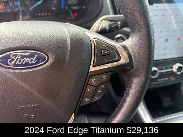 Used 2024 Ford Edge Titanium AWD/4WD image 18
