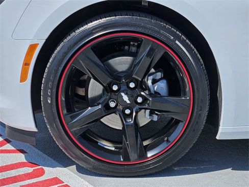 Used 2024 Chevrolet Camaro LT w/ RS Package image 10