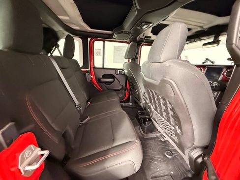 Used 2018 Jeep Wrangler Unlimited Rubicon AWD/4WD image 30