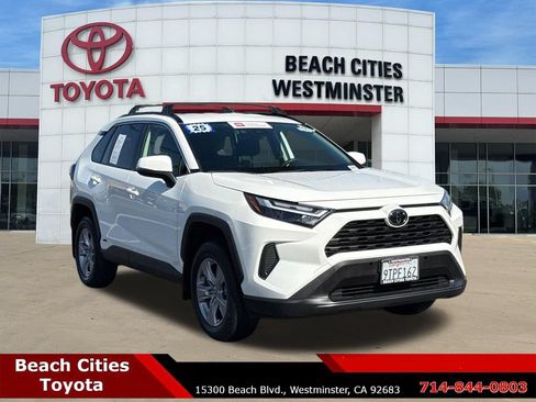 Certified 2025 Toyota RAV4 XLE AWD/4WD image 1