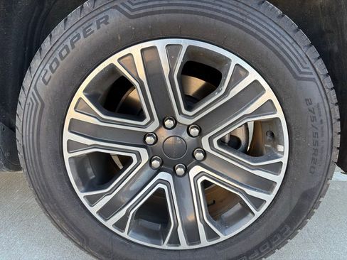 Used 2023 Jeep Wagoneer L Series II image 7