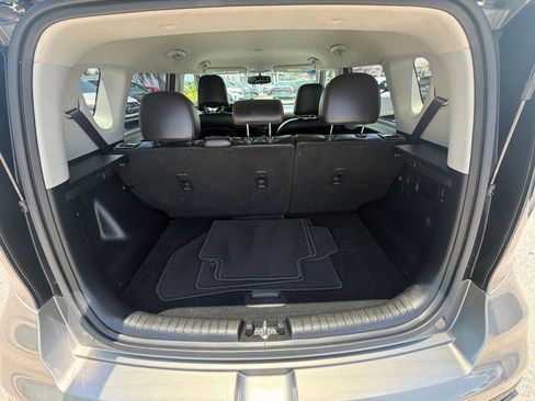Used 2017 Kia Soul ! FWD image 16