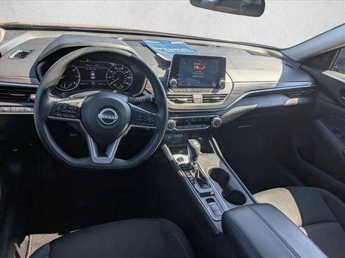 Used 2025 Nissan Altima 2.5 SV AWD/4WD image 15