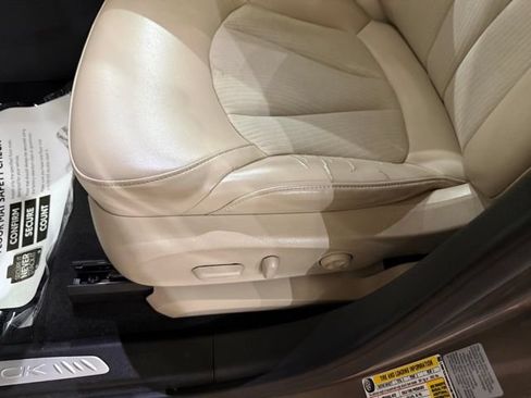 Used 2017 Buick Envision Preferred FWD image 24