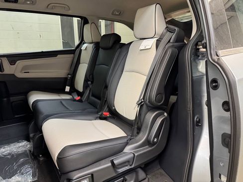 New 2026 Honda Odyssey Elite image 16