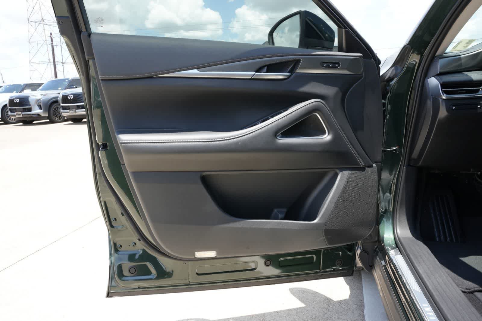 Certified 2026 INFINITI QX60 Luxe w/ Cargo Package FWD image 16