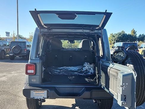 New 2026 Jeep Wrangler Unlimited Sport AWD/4WD image 16