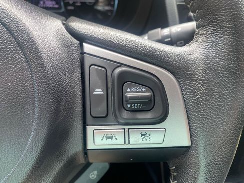 Used 2018 Subaru Forester 2.5i Touring w/ Popular Package #2 AWD/4WD image 17