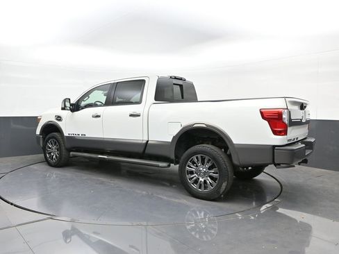 Used 2018 Nissan Titan Platinum Reserve w/ Platinum Utility Package AWD/4WD image 5