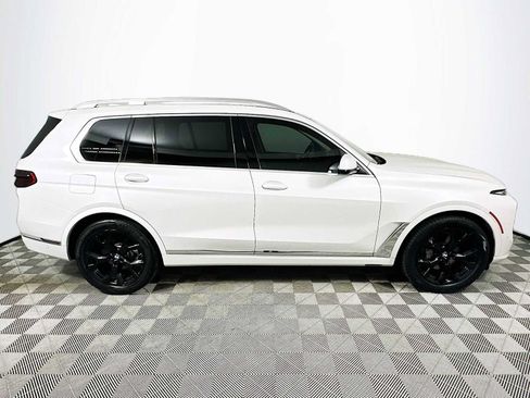 Used 2024 BMW X7 xDrive40i w/ Premium Package image 8