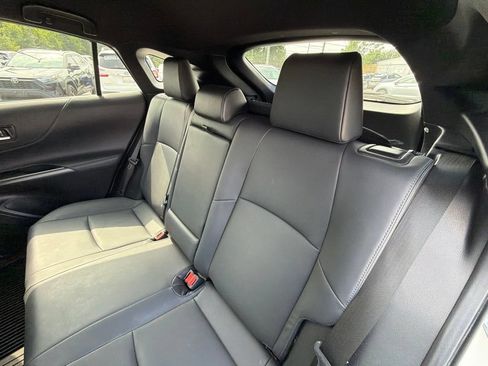 Used 2022 Toyota Venza XLE AWD/4WD image 17