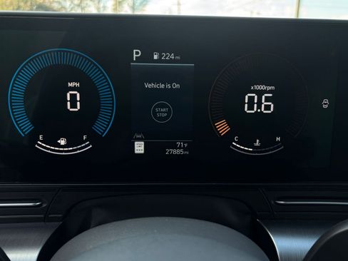 Used 2025 Hyundai Kona SEL image 40