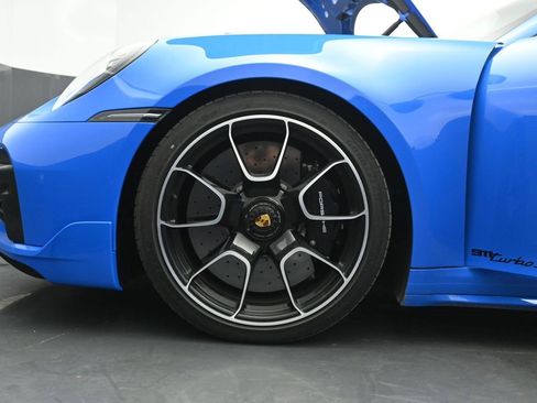 Used 2022 Porsche 911 Turbo S w/ 911 Turbo Sportdesign Package image 31