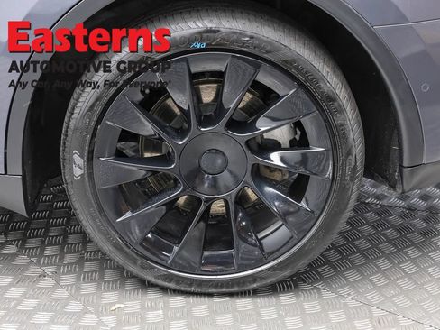 Used 2022 Tesla Model Y Long Range AWD/4WD image 8
