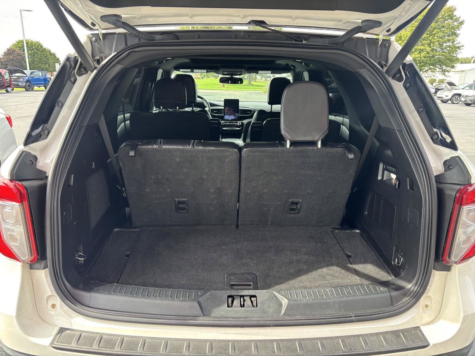 Used 2021 Ford Explorer ST w/ Equipment Group 401A AWD/4WD image 9