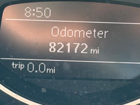 Used 2018 Volkswagen Beetle 2.0T SE FWD image 21