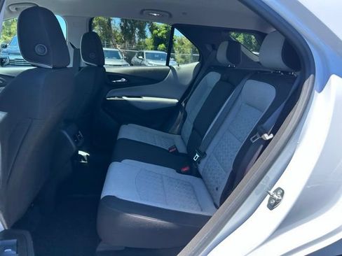 Used 2024 Chevrolet Equinox LT FWD image 15