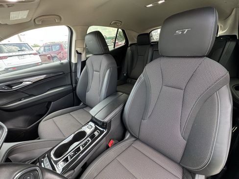 Used 2023 Buick Envision Preferred w/ Sport Touring Package image 19