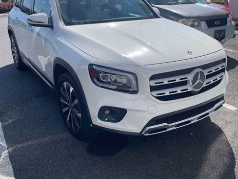 Used 2021 Mercedes-Benz GLB 250 image 4