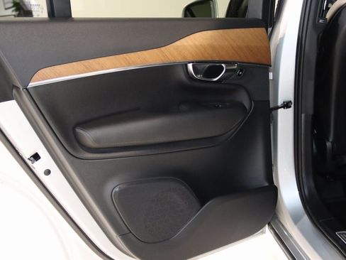 Used 2022 Volvo XC90 T6 Momentum w/ Advanced Package image 47