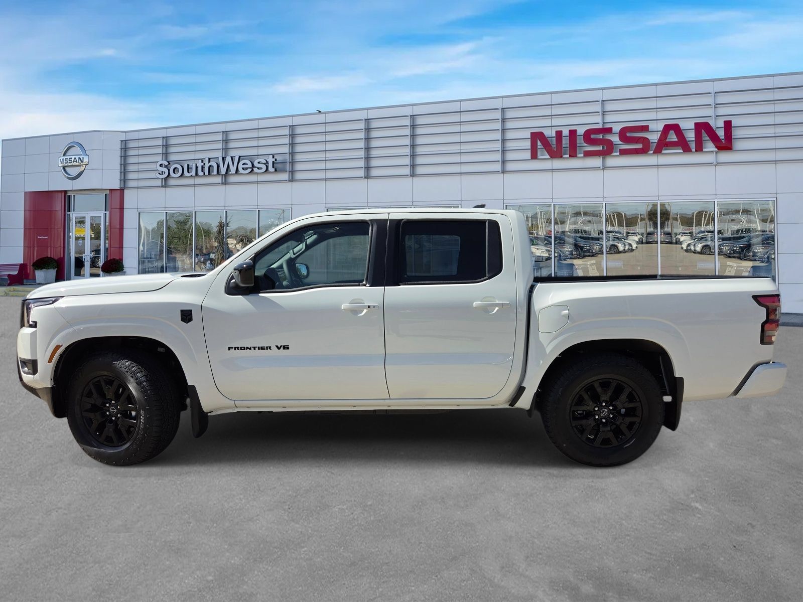 New 2027 Nissan Frontier SV w/ SV Convenience Package RWD image 8