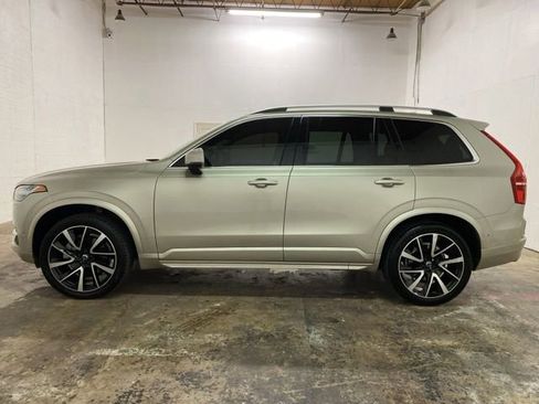 Used 2018 Volvo XC90 T6 Momentum w/ Convenience Package AWD/4WD image 2