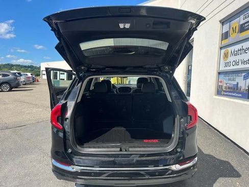 Used 2023 GMC Terrain Denali w/ LPO, Floor Liner Package AWD/4WD image 32